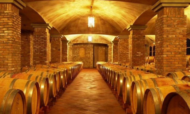 ΥΠΑΑΤ: Έως και την 1η Δεκεμβρίου οι αιτήσεις για τα επενδυτικά προγράμματα από οινοποιεία