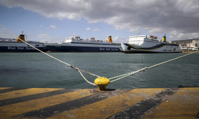 High winds keep ships docked at Lavrio, Rafina & partially docked at Piraeus port