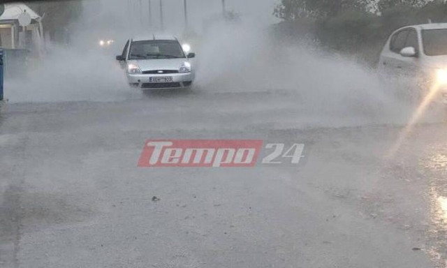 Χαμός από την κακοκαιρία στη Δυτική Ελλάδα: Πλημμύρισαν δρόμοι, ζημιές σε σπίτια