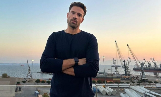 Αυτός είναι ο τραγουδιστής που «μοιάζει» με τον Κωνσταντίνο Αργυρό - «Μας έχουν μπερδέψει»