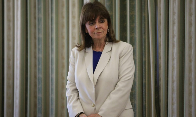 Η Κατερίνα Σακελλαροπούλου τηλεφώνησε στoυς ηλικιωμένους που έκαναν δωρεές σε νοσοκομεία