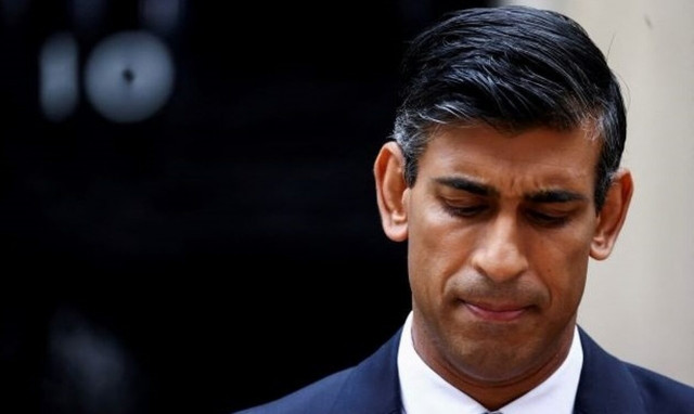 POLITICO: Η ελληνική τραγωδία του Ρίσι Σούνακ