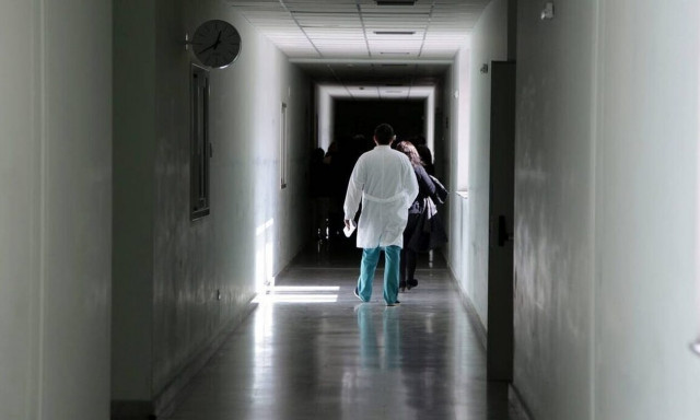 Θεσσαλονίκη: Καταγγελία για αμφιλεγόμενη θεραπεία από γνωστό ογκολόγο