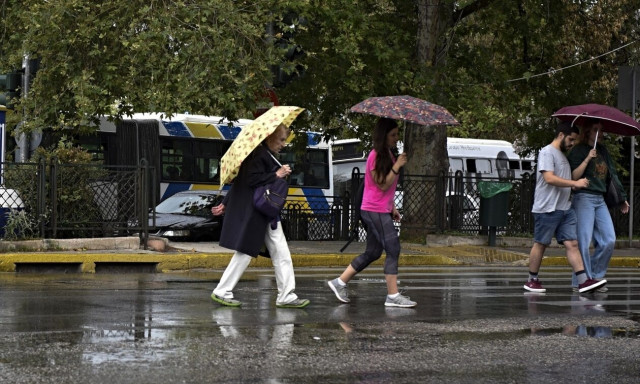 Καιρός: «Καμπανάκι» μετεωρολόγων για ισχυρές καταιγίδες αλλά και… αφρικανική σκόνη