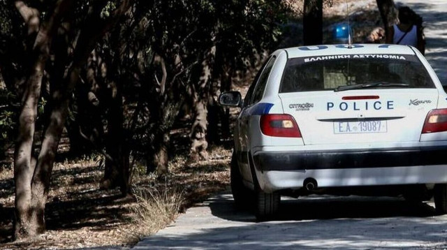 Λάρισα: Φορτηγό χτύπησε ΙΧ και εγκατέλειψε τον τόπο του ατυχήματος - Εγκλωβίστηκαν οι επιβάτες