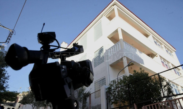 Πέραμα: Η ερωτική απογοήτευση «έσπρωξε» τη 14χρονη μαθήτρια στο κενό - Νοσηλεύεται με τραύματα