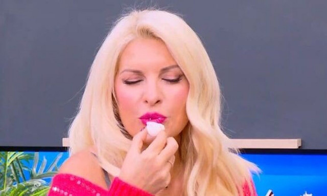 Ελένη Μενεγάκη: Αυτός ήταν ο μεζές που την έκανε να «σπάσει» τη δίαιτα στον «αέρα» της εκπομπής