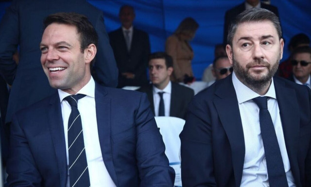 Το ΠΑΣΟΚ «κλείνει το μάτι» στους «11» και την «πόρτα» στον Κασσελάκη