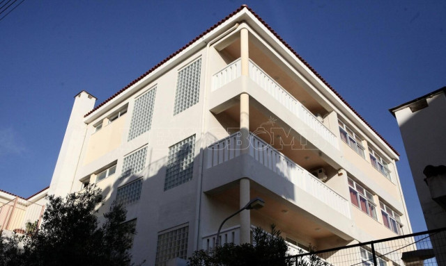 Πέραμα: Έτσι έπεσε η 14χρονη από το μπαλκόνι του σχολείου - Ο πατέρας της δεν γνωρίζει τίποτα ακόμα