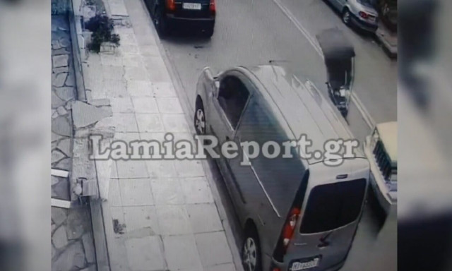 Λαμία: Τροχαίο μεταξύ τζιπ και μηχανής με έναν τραυματία (βίντεο)