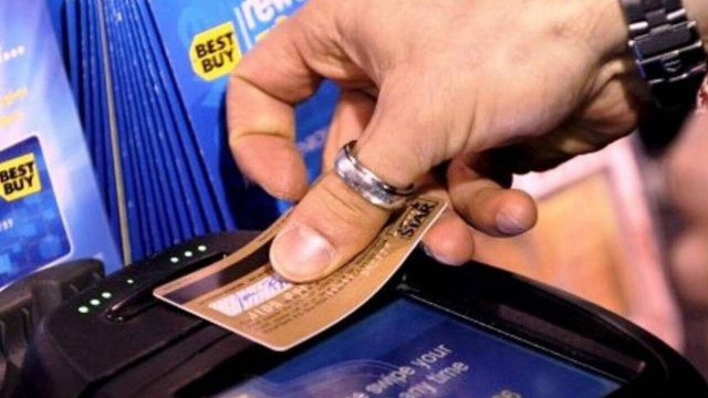 Έκτακτο επίδομα Χριστουγέννων: Στη Βουλή η τροπολογία για το επίδομα των 150-200 ευρώ