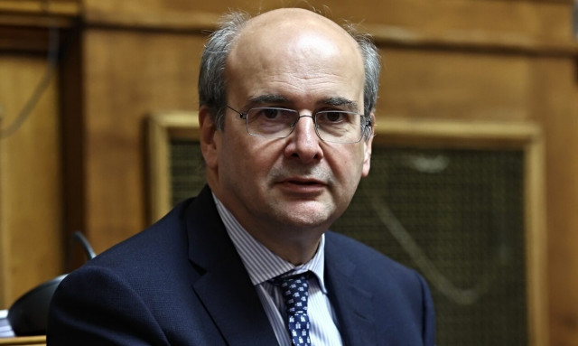 Χατζηδάκης: «Δεν μπορεί ο μισθωτός να πληρώνει περισσότερα από τον ελεύθερο επαγγελματία»