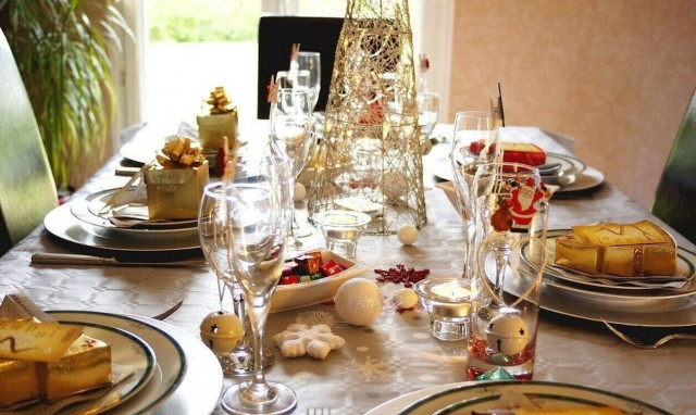 Καλάθι των Χριστουγέννων: Χωρίς κουραμπιέδες και μελομακάρονα