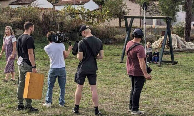 Θεσσαλονίκη: Ο Λαγκαδάς έγινε Χόλυγουντ – Ολοκληρώθηκαν τα γυρίσματα σουηδικής σειράς