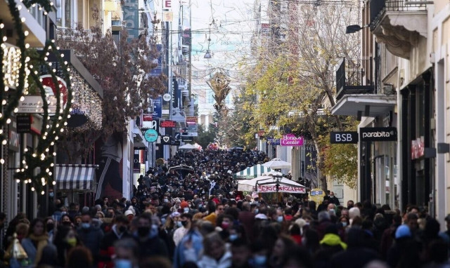 Επιδόματα και συντάξεις στο πακέτο των 717 εκατ. ευρώ - Τα ποσά και οι δικαιούχοι