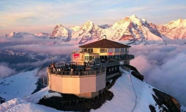 Το ψηλότερο πάρτι στην Ευρώπη: Μουσική και χορός σε μια ντίσκο στα 3.000 μέτρα