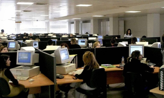 Αυξήσεις στους μισθούς θα δουν στο τέλος του μήνα 660.000 δημόσιοι υπάλληλοι