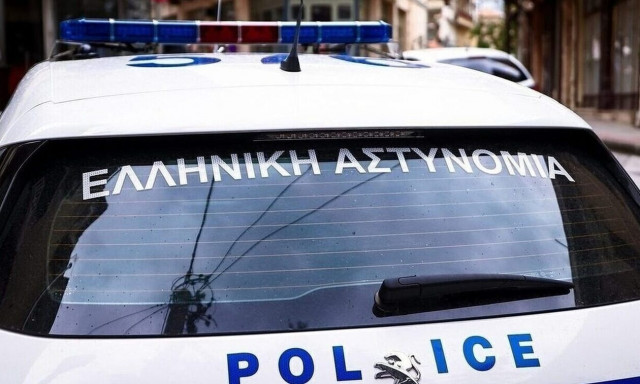 Άγιος Παντελεήμονας: Συνελήφθη 51χρονος που διακινούσε πλαστά ταξιδιωτικά έγγραφα