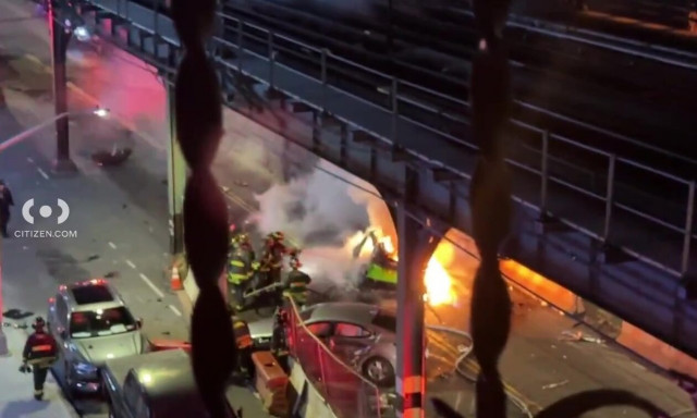 Σοκαριστικό βίντεο: Lamborghini έπιασε φωτιά εν κινήσει στη Νέα Υόρκη - Μία γυναίκα νεκρή