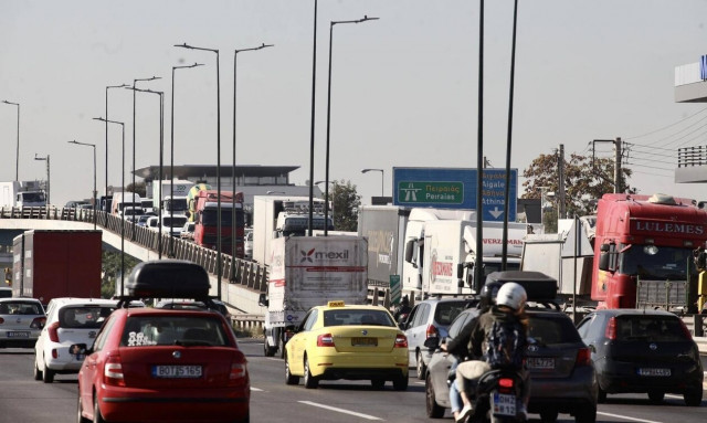 Κίνηση τώρα: Χάος στον Κηφισό - «Ουρές» χιλιομέτρων στην κάθοδο