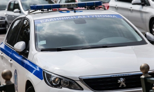 Θρίλερ στη Θεσσαλονίκη: Νεαρή βρέθηκε νεκρή στην άκρη του δρόμου