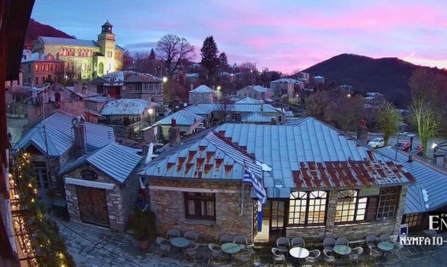 Φλώρινα: Το «έστρωσε» στο Νυμφαίο - Στα λευκά οι ορεινές περιοχές