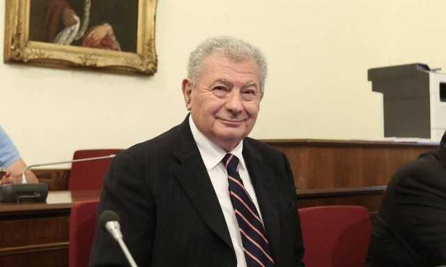 Σήφης Βαλυράκης: Στο εδώλιο για τον περίεργο θάνατό του οι δύο ψαράδες