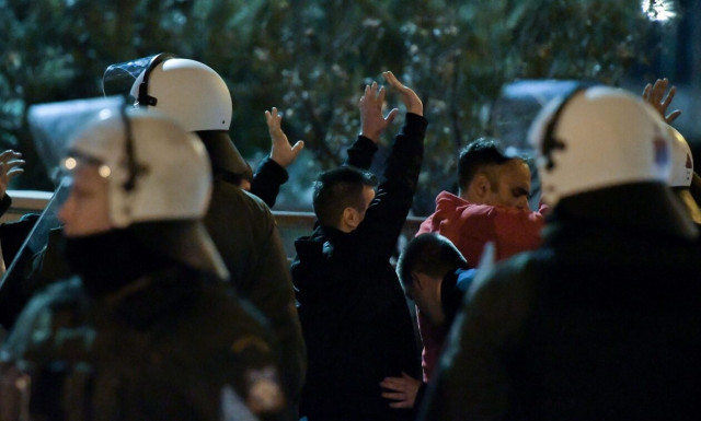 Αίμα, δάκρυα και πόνος