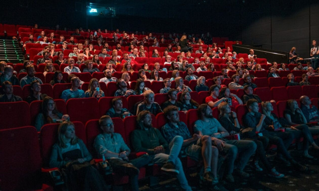 ΔΥΠΑ: Ξεκίνησαν οι αιτήσεις για τις 150.000 επιταγές θεάτρου και κινηματογράφου