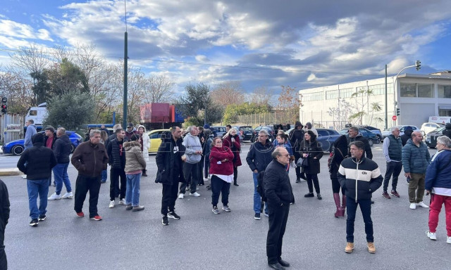 Έκλεισαν την Πέτρου Ράλλη συγγενείς προσαχθέντων από τα επεισόδια στου Ρέντη