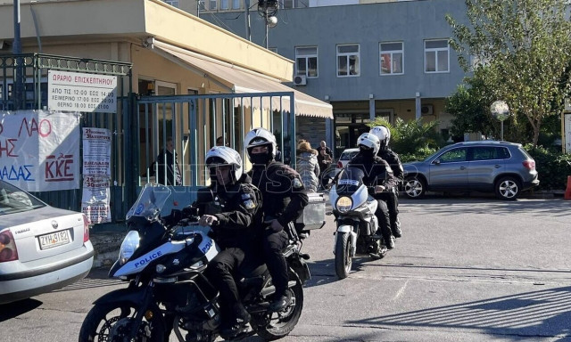 Ρέντη - Αποκαλυπτική μαρτυρία συναδέλφου του αστυνομικού - Στο «κάδρο» τρία άτομα για τη φωτοβολίδα