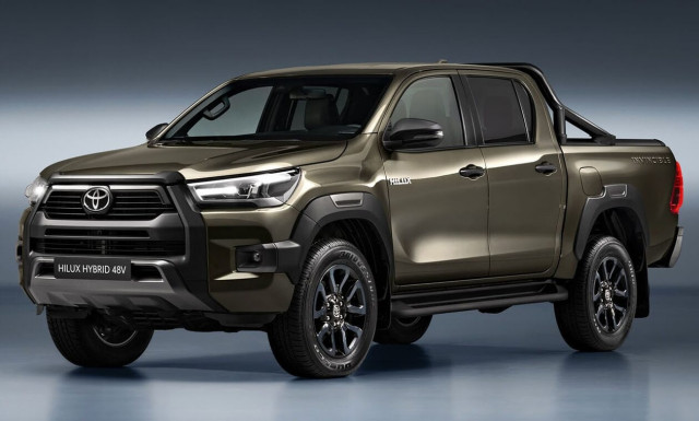 Το Toyota Hilux γίνεται και αυτό υβριδικό!