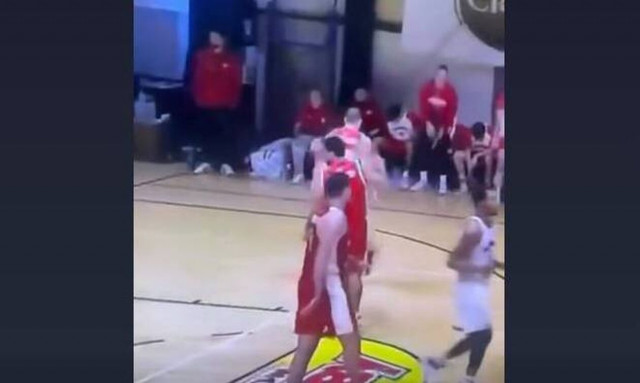 Elite League: Παίκτης έριξε μπουνιά σε αντίπαλο του στο Παπάγου - Πανερυθραϊκός (video)