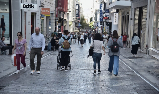 Πληρωμές: Πότε καταβάλλονται τα ποσά για δώρα, επιδόματα και συντάξεις