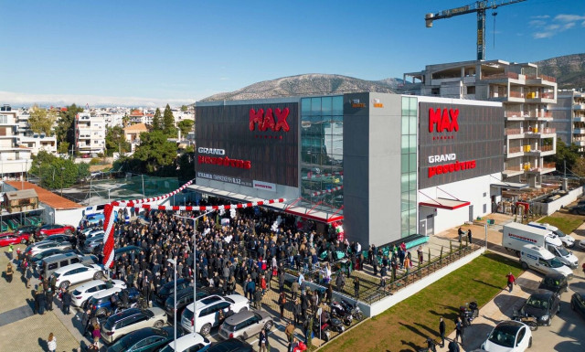 Με εντυπωσιακά εγκαίνια και πλήθος κόσμου άνοιξε τις πόρτες του το 1ο Grand Μασούτης στη Γλυφάδα