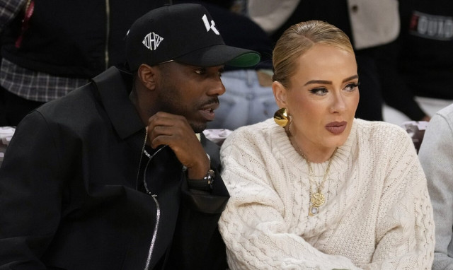 Aντέλ: «Το να γίνω μητέρα ενώ ζούσα την απόλυτη επιτυχία ήταν για κάποιους αυτοκτονία καριέρας»