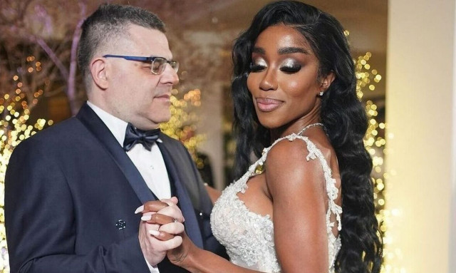 Ελίζαμπεθ Ελέτσι: Η πρώτη νύχτα του γάμου στο τζακούζι, η άφαντη Μελίνα Μακρή και τα άδεια φακελάκια