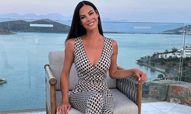 Εύη Βατίδου: «Δεν έχω σχέση - Δεν με φλερτάρουν ούτε μπροστά ούτε πίσω από τα παιδιά μου»