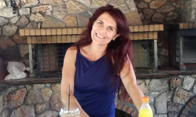 Θρήνος στην κηδεία της 50χρονης που κατασπαράχτηκε από σκυλιά – Στο ανακριτή ο ιδιοκτήτης των σκύλων