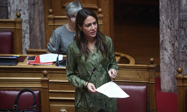 Διευκρίνιση Μιχαηλίδου για τις συγχωνεύσεις σχολείων και το περπάτημα των μαθητών: «Δεν είπα αυτό»