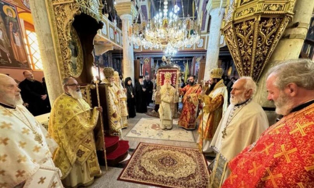 Πλήθος κόσμου στον Άγιο Σπυρίδωνα της Κισάμου - Προσκύνημα στην εικόνα Παναγίας Μυρτιδιώτισσας