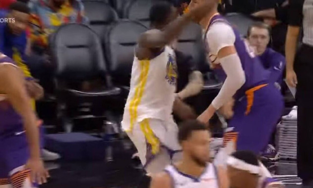 NBA: Ο Ντρέιμοντ Γκριν έριξε μπουνιά στον Νούρκιτς – Τρίτη φετινή αποβολή!