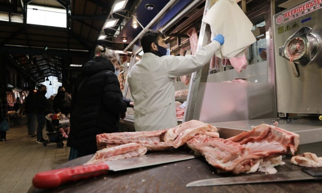 Ακρίβεια: Στα ύψη παραμένουν οι τιμές των κρεάτων