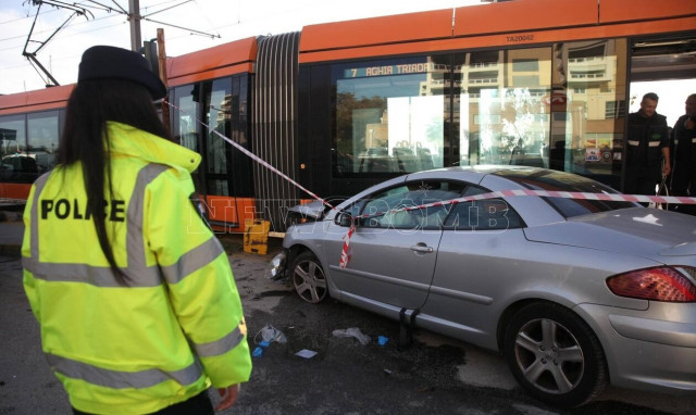 Παλαιό Φάληρο: Πώς έγινε η πρόσκρουση ΙΧ με το τραμ - Νέες εικόνες και βίντεο ντοκουμέντα