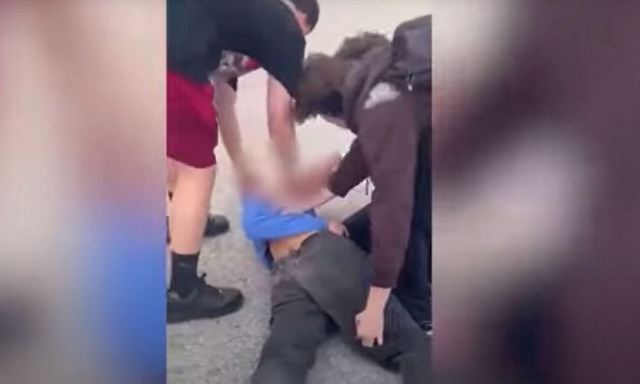 Άγριο ξύλο σε γυμνάσιο των ΗΠΑ - Σοκαριστικό βίντεο