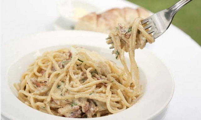 Ιταλία: Πόλεμος για την αυθεντική καρμπονάρα - Πεκορίνο ή γκρουγιέρ;