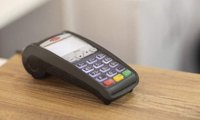 Αλλάζουν όλα για τα POS – Επεκτείνεται σε 35 δραστηριότητες της ελληνικής οικονομίας