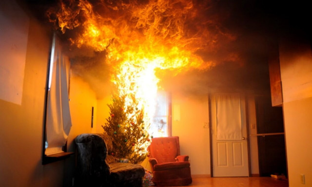 Χριστουγεννιάτικα λαμπάκια - Χρήσιμες συμβουλές από την Πυροσβεστική Υπηρεσία