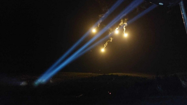 «ΒΕΛΛΕΡΟΦΩΝ – 23»: Σείστηκε η Μυτιλήνη από όλμους πυροβολικού και βομβαρδισμούς αεροσκαφών (pics)