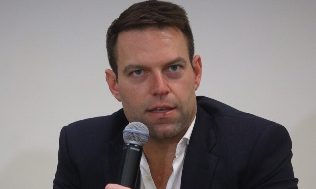 Επεισόδιο με τον Κασσελάκη στο ΚΕΘΕΑ - Κατηγόρησε τον πρόεδρο για... «κυβερνητικό ποίημα»